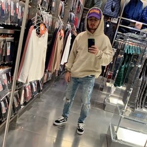 Meet your Posher, Andrew